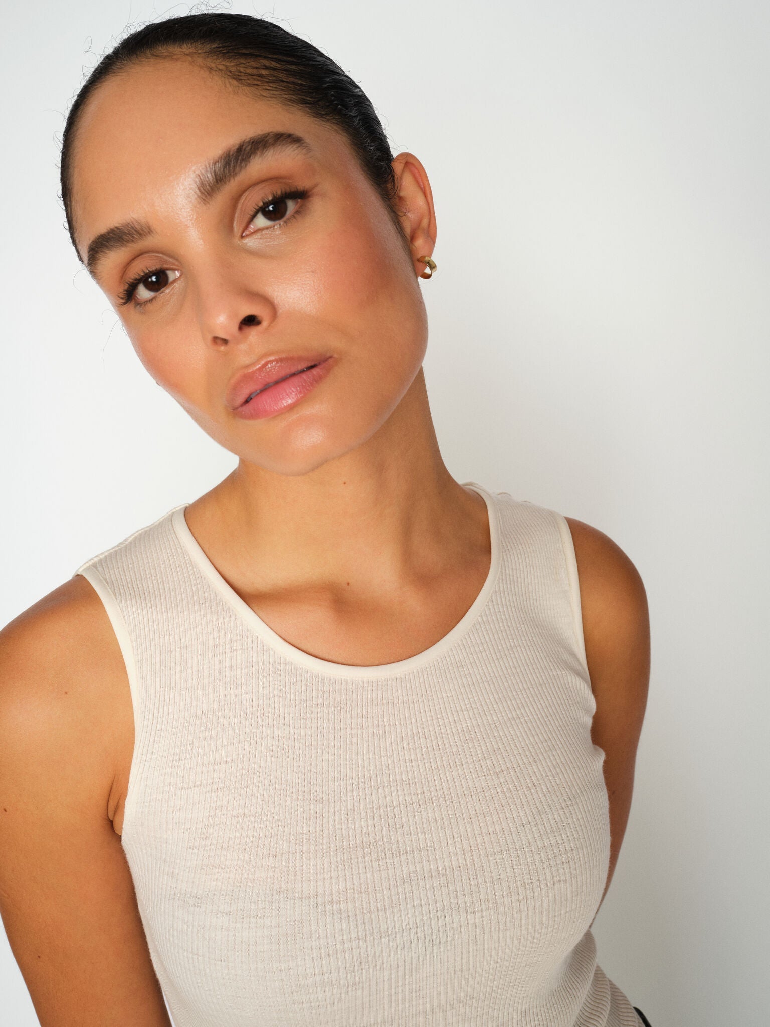 Modelshot / Ecru / Detail